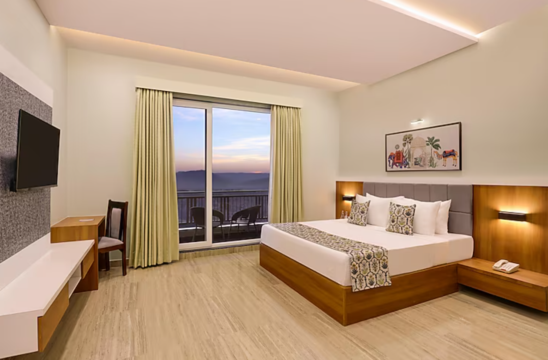 Lemon Tree Resort, Kumbhalgarh Superior King Room 2