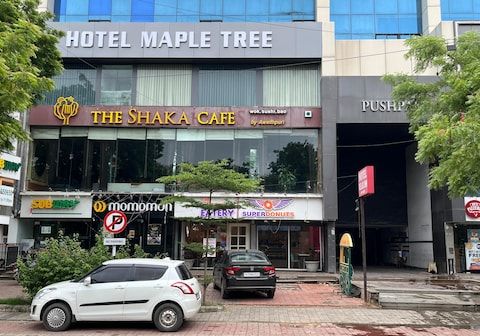 HOTEL MAPLE TREE