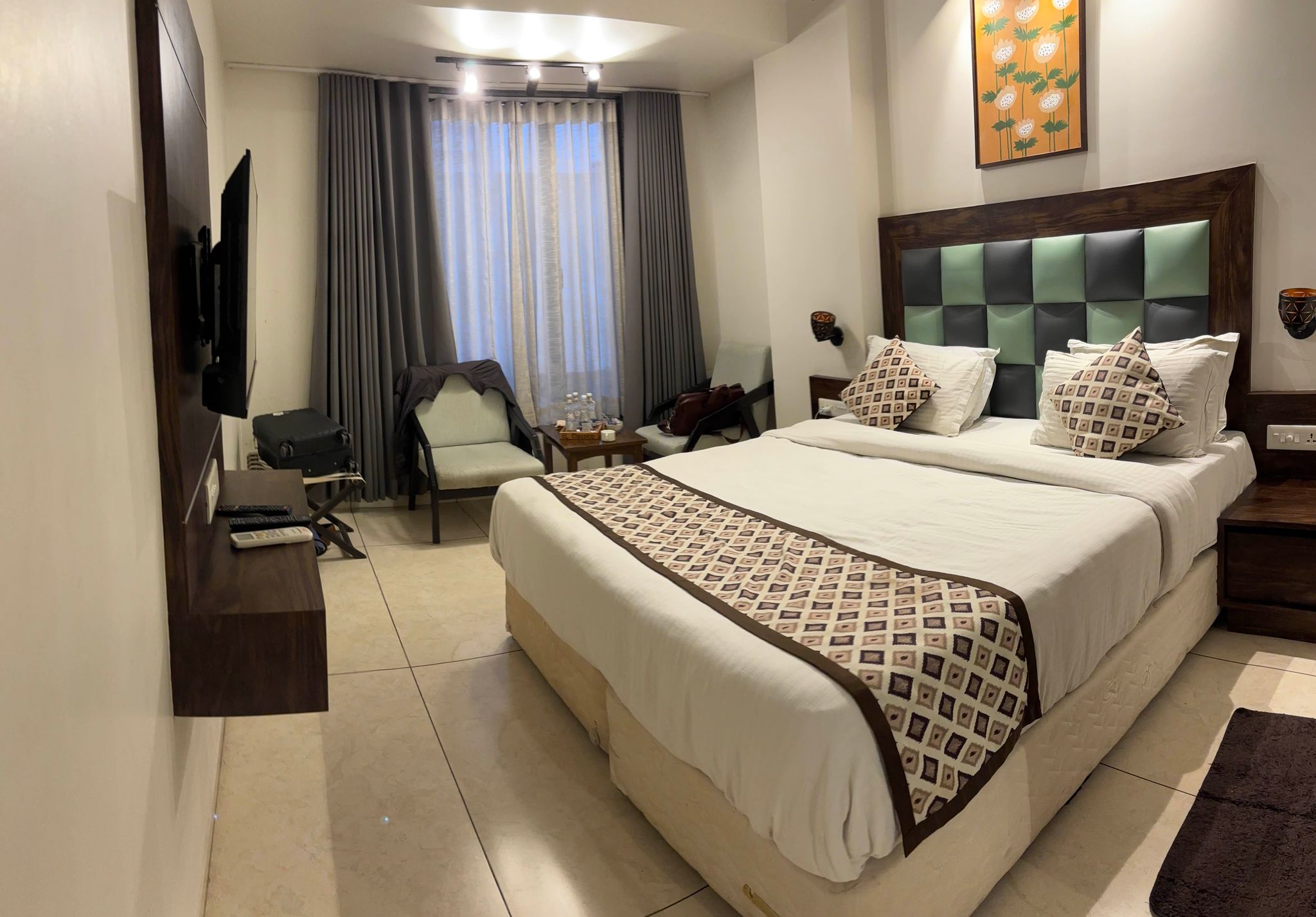 Comfort Double Bed Room ( Complimentary Hi-Speed Wi-Fi Service )