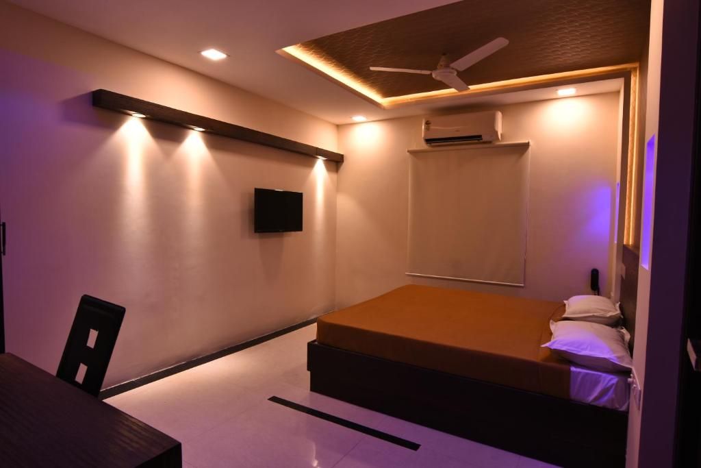 Hotel Metro Standard A/c Room 5