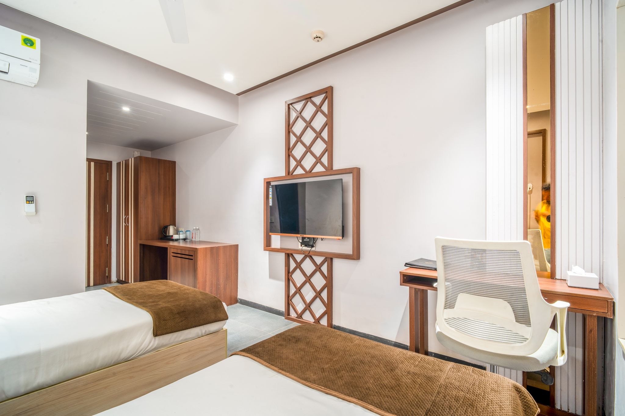 The Moringa Leaf Twin Room 10