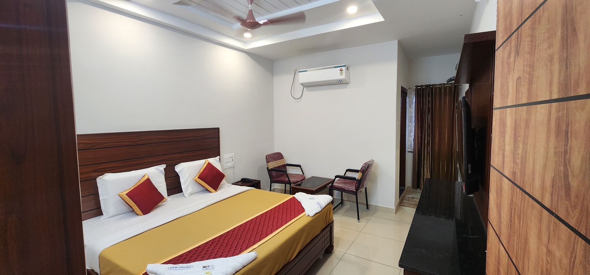 EXECUTIVE DOUBLE ROOM AC
