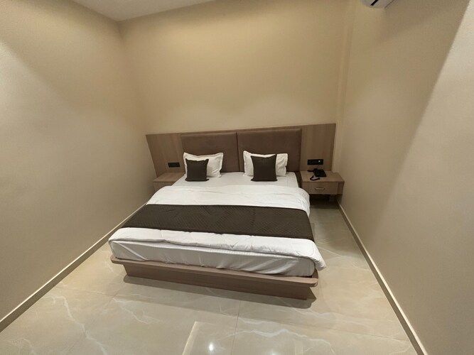 Hotel Dausa Inn Deluxe AC Room 5