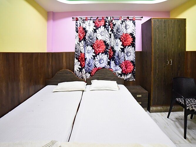 Hotel Jagdamba Deluxe Room Non AC 2