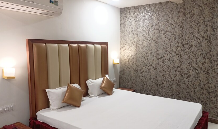 SUITE ROOM