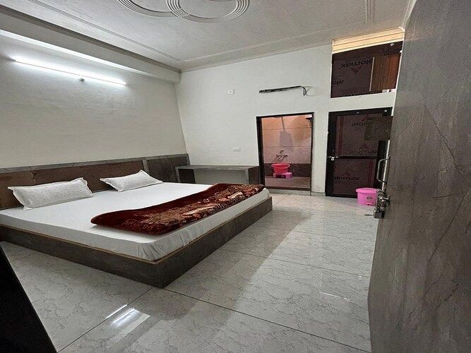 Hotel Raj Krishnam Khatushyam Ji Deluxe Double Room 6