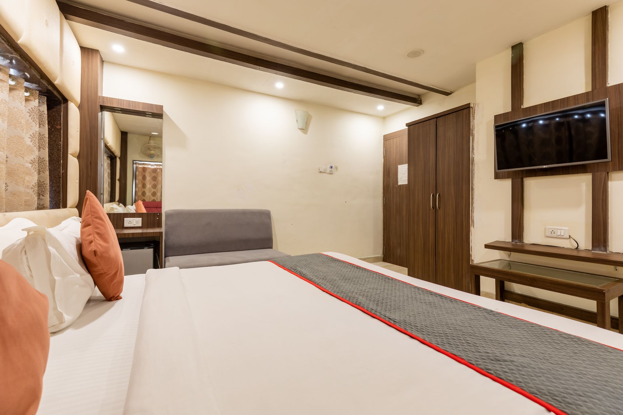 Hotel The Oasis Deluxe Room 14