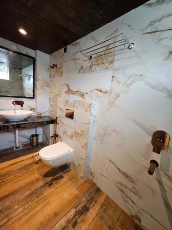 Parinay Sutra Deluxe Room 8