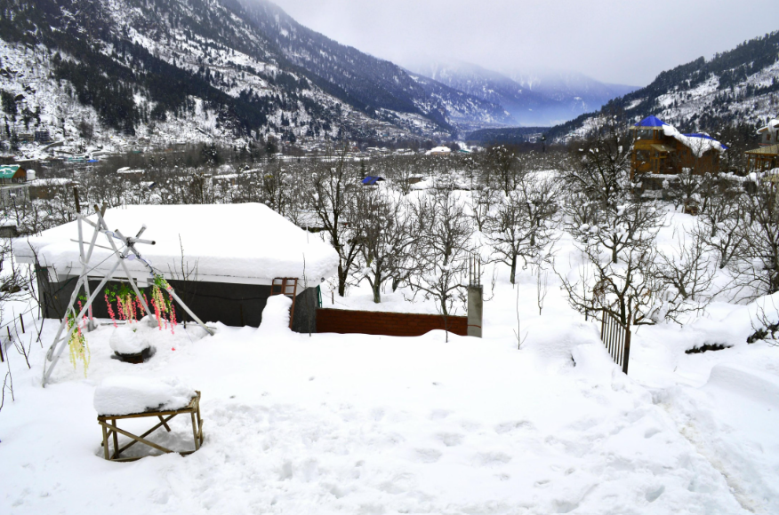 Manali Outdoor Retreat by Sheosante