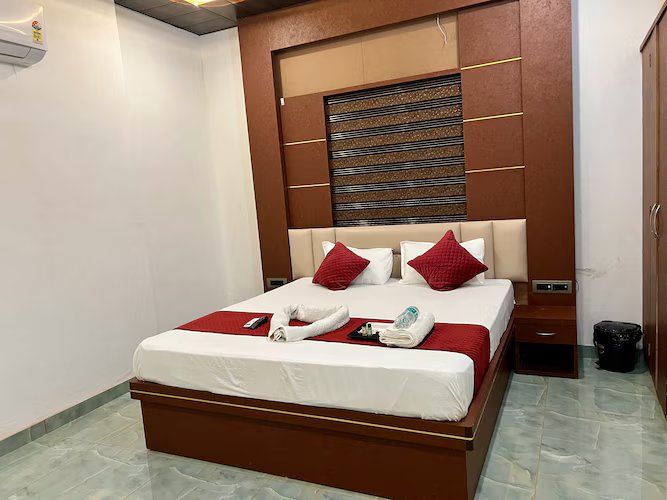 Shree Krishnam Inn Executive Room - Without Balcony