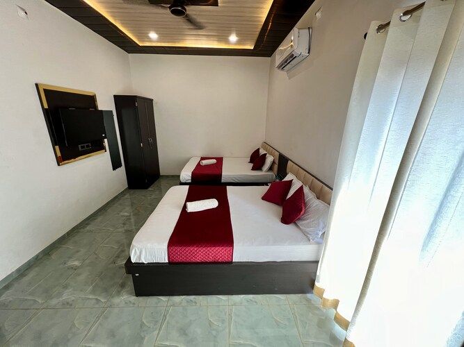 Family Room - Two King Beds