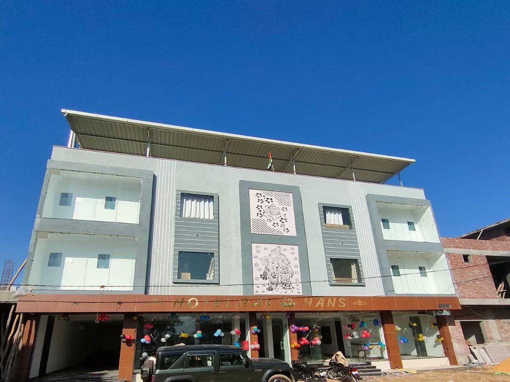 Hotel Raj Hans