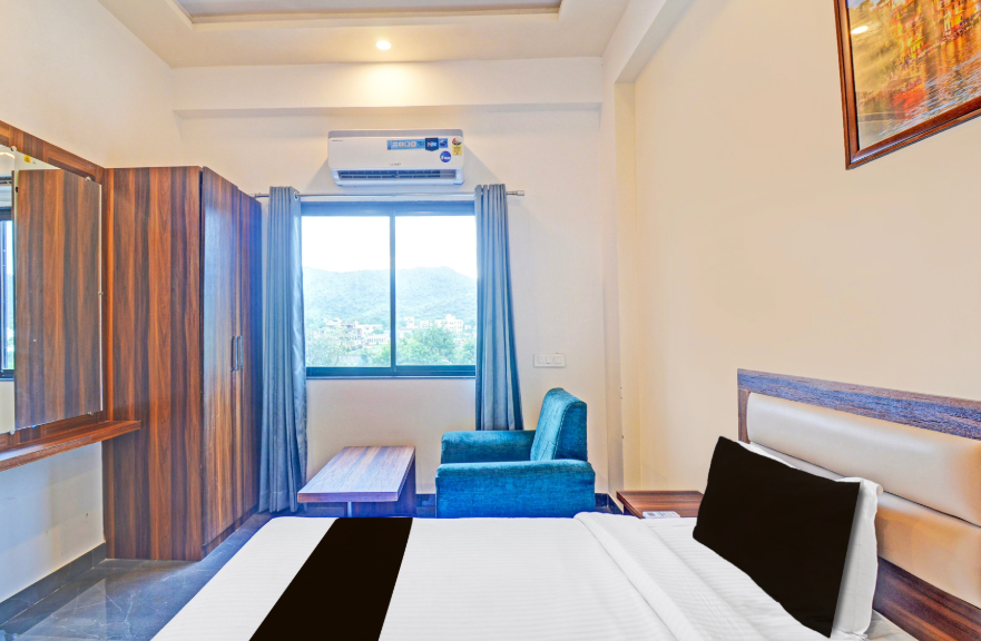 Hotel shree udai vilas Deluxe Room