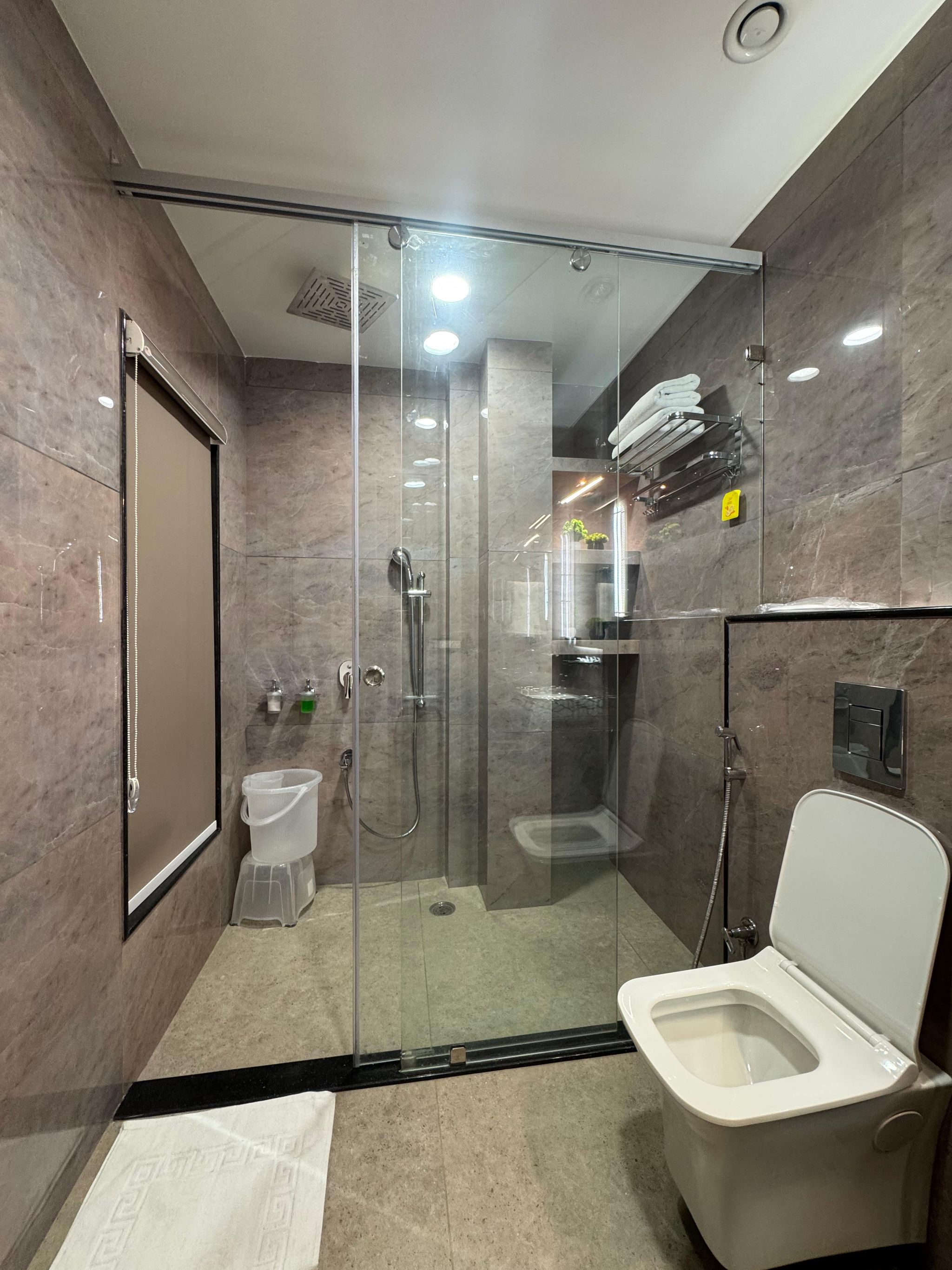 Hotel Shankar Palace Deluxe Triple Bed Room 3