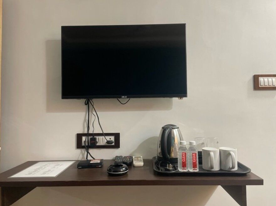 Mayna Hotel And Banquet DELUXE ROOM 2