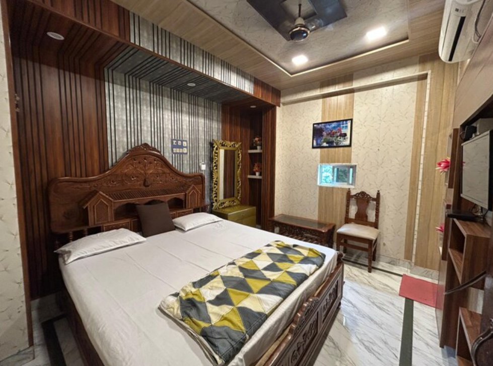 Hotel Maharaja Palace AC ROOM 2