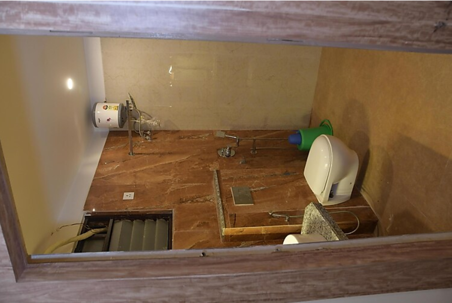 Hotel Mintu Priya Cum Resorts DELUXE DOUBLE BED AC 4