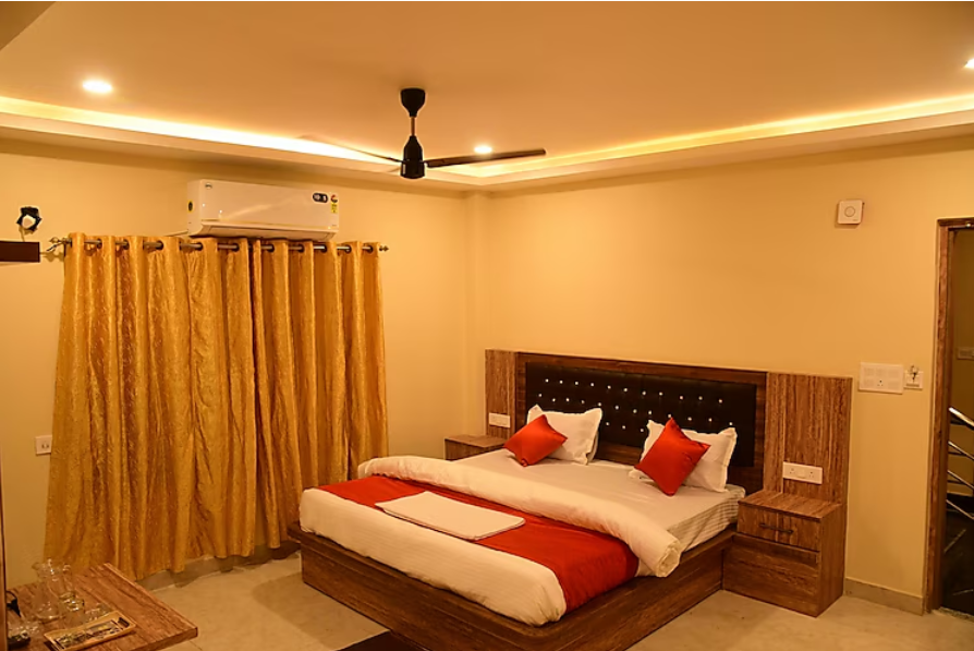 Hotel Mintu Priya Cum Resorts DELUXE DOUBLE BED AC