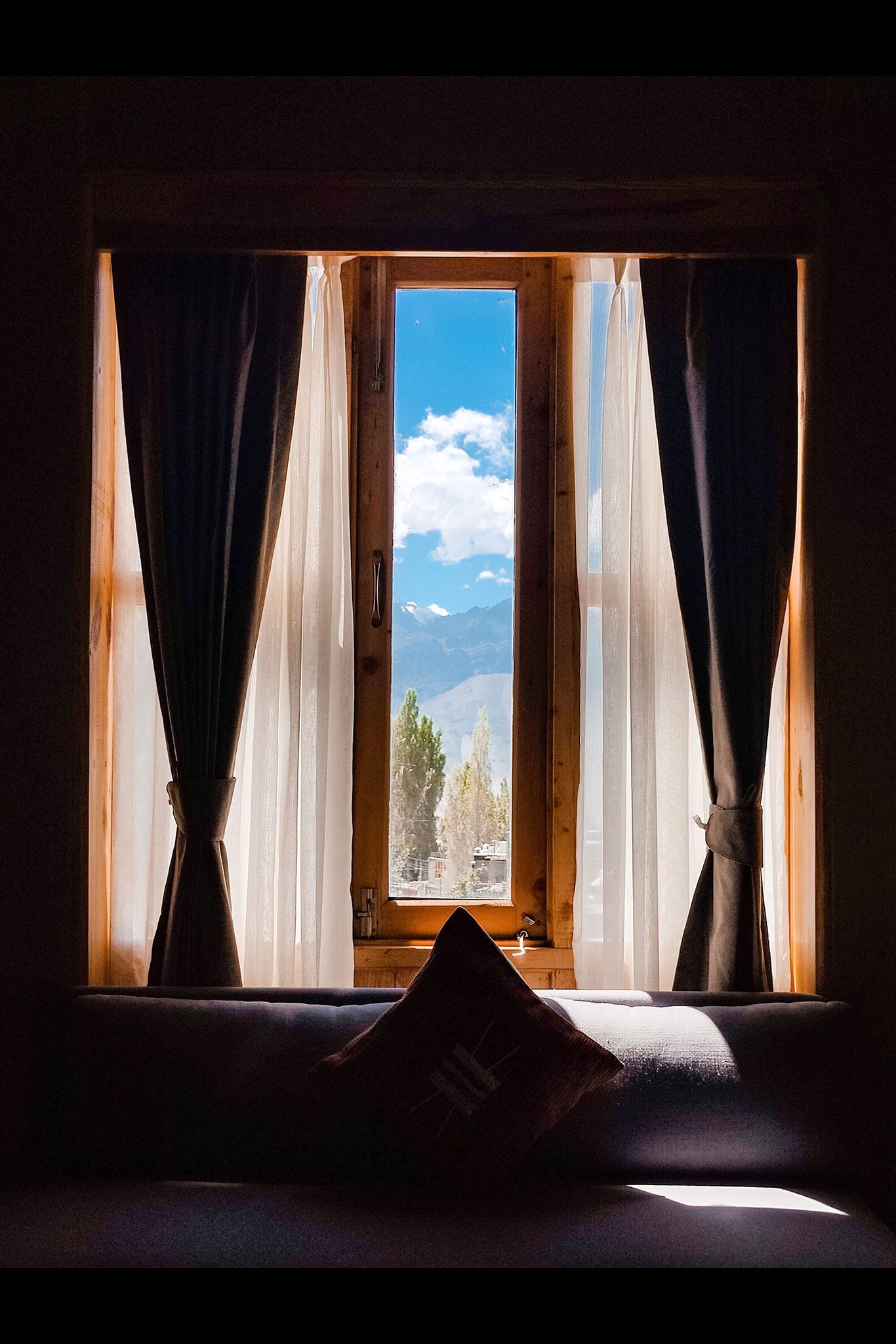 Chospa Hotel Club Room With City View 11