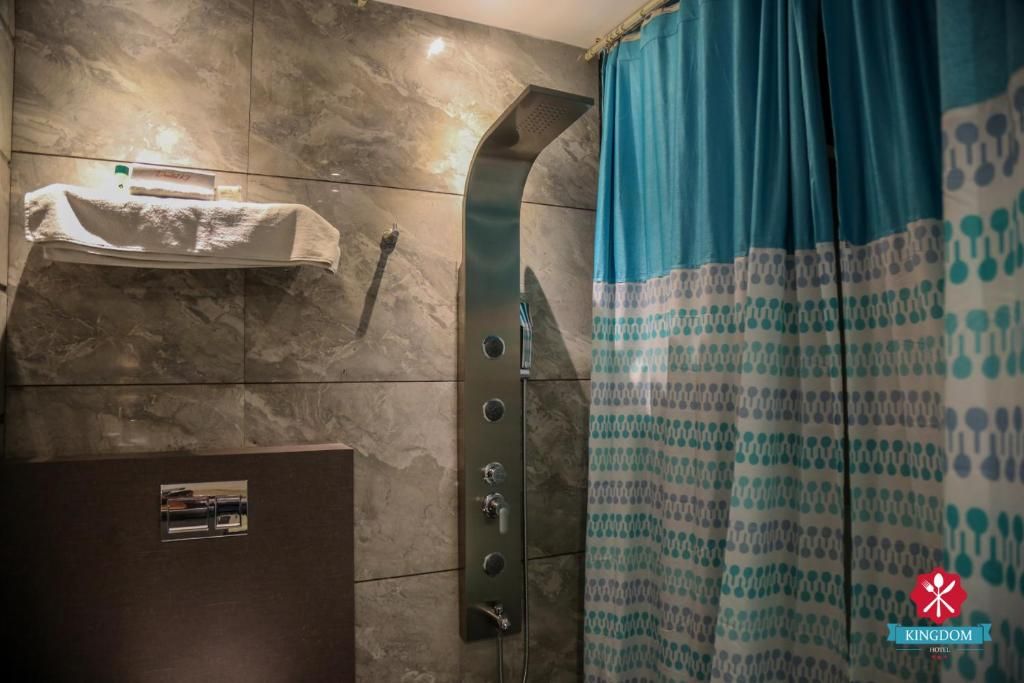 Kingdom Hotel Moga Super Deluxe Room 4