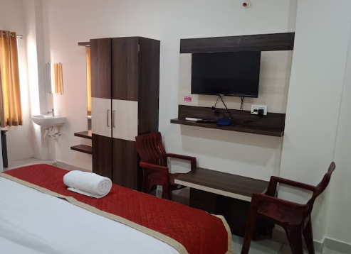 SRI BHAVYA RESIDENCY Double Bed Room AC 3