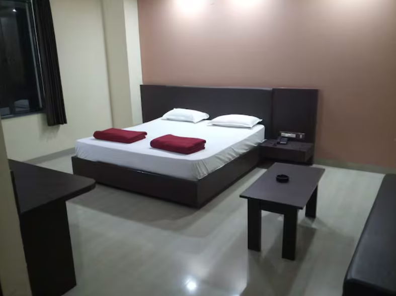 Midway INN Double Bed Non-AC Room