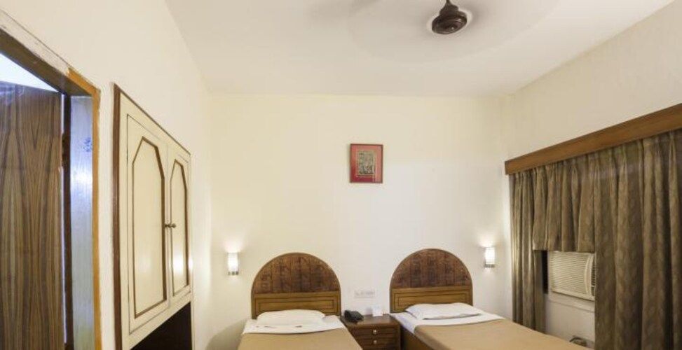 Hotel Vaibhav AC Standard Room 3