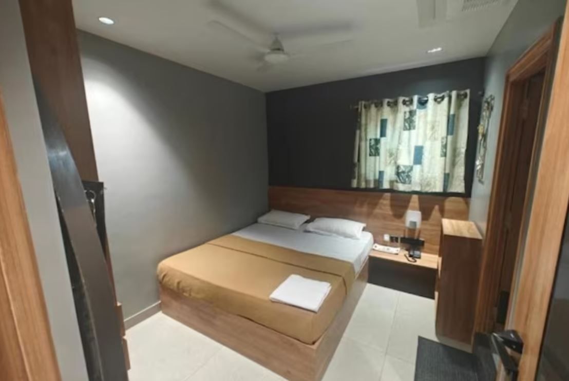 Double Room With Private Bathroom