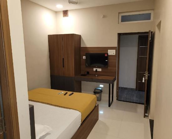 M SQUARE Double Bed AC Room 2