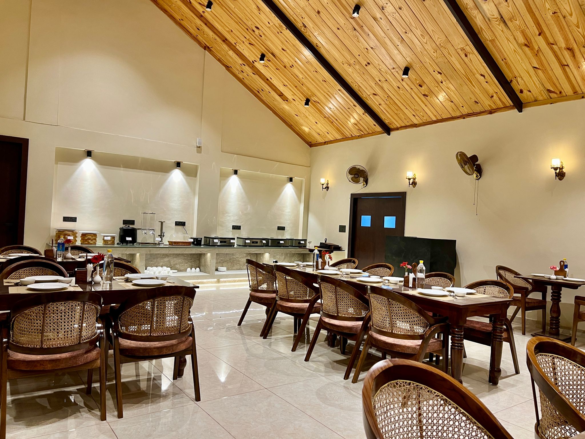 Food & Dining