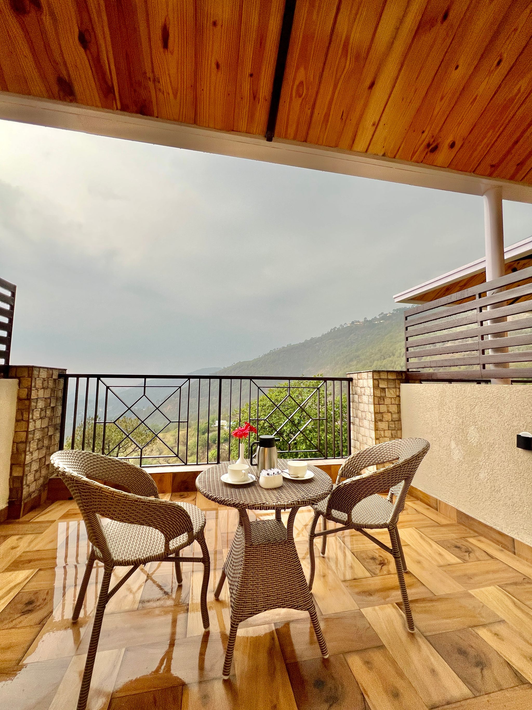 The Dunhill Manor Superior Valley View room with Balcony 5