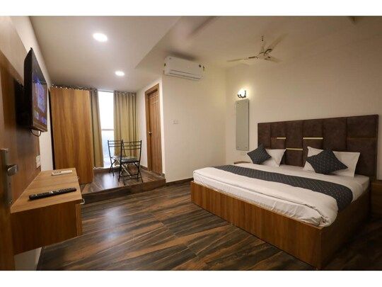Hotel Saarthi Deluxe Rooms 3