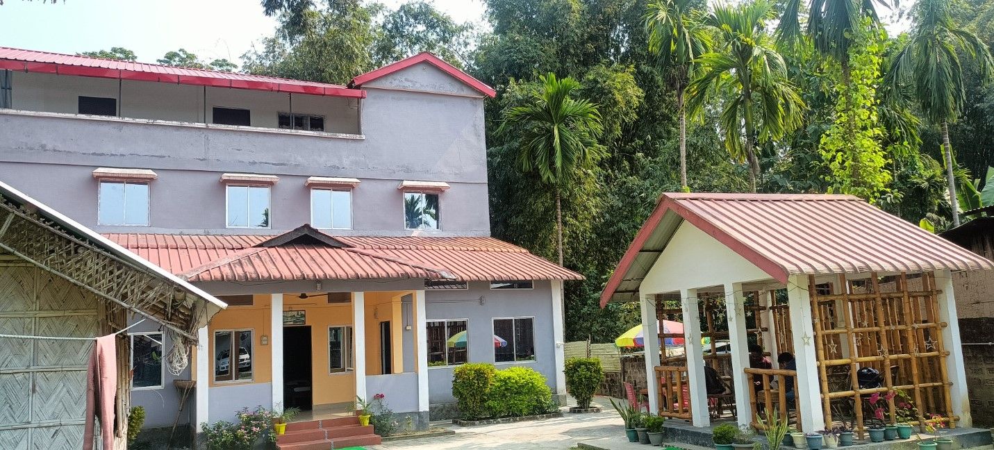 Sneha Home Stay Kaziranga (self cooking/ kitchen available)