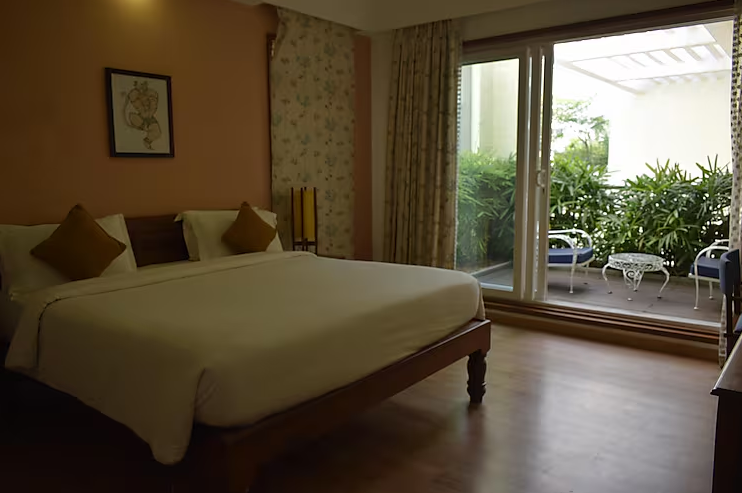 Standard Suite (Double Bed)