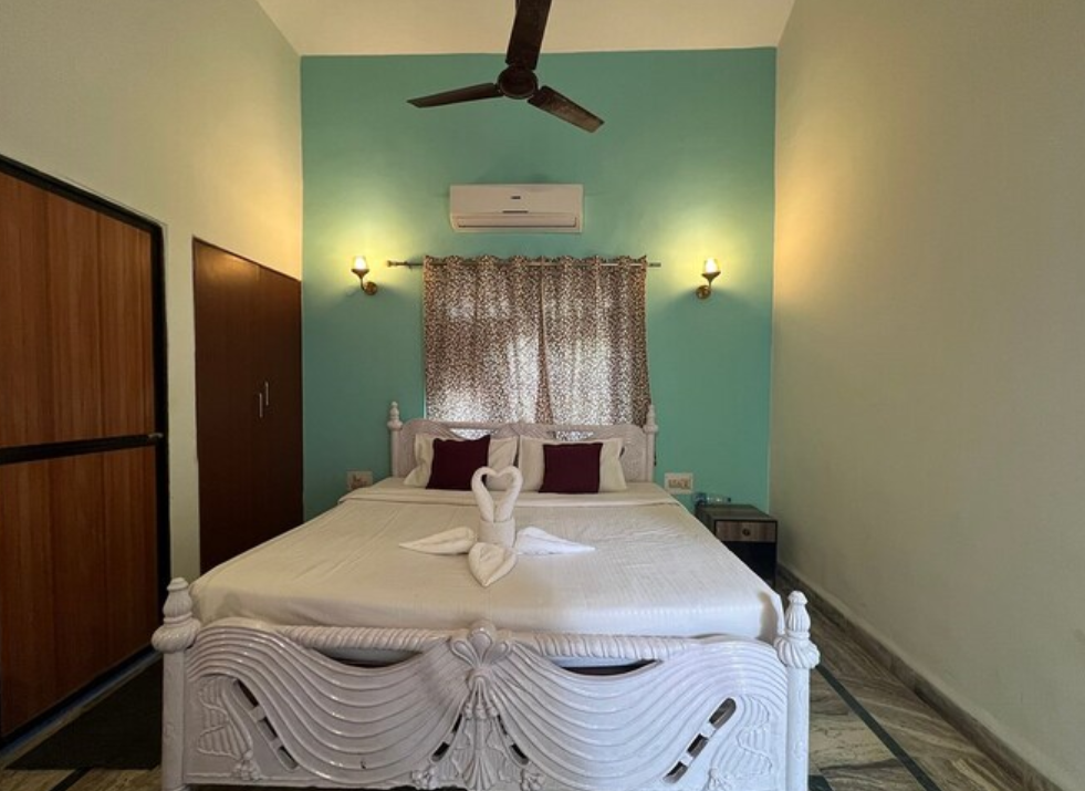 The Rise Beach Resort, Vagator Deluxe Room (1 KING BED)