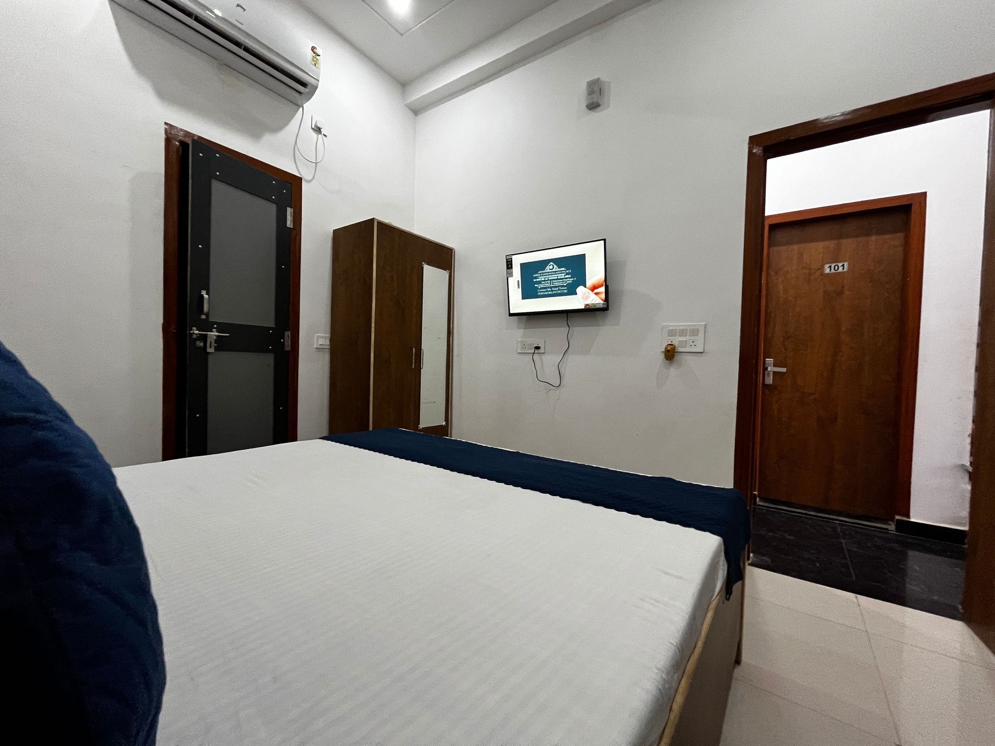 Sitaynam Hotel and Resorts-In front of Ram Janam Bhumi AC deluxe Room
