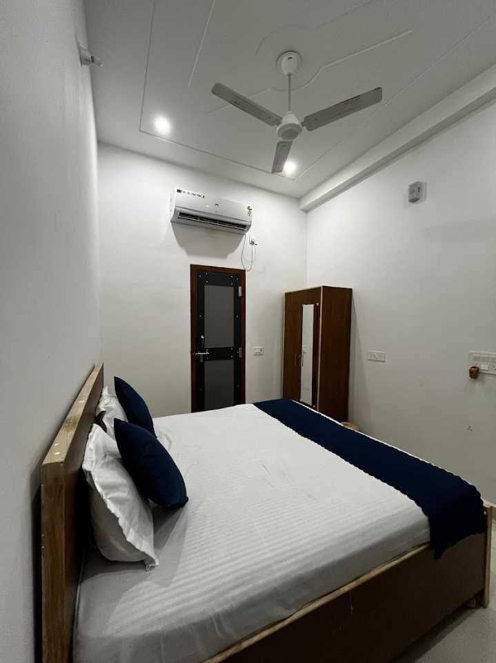 Sitaynam Hotel and Resorts-In front of Ram Janam Bhumi AC deluxe Room 3