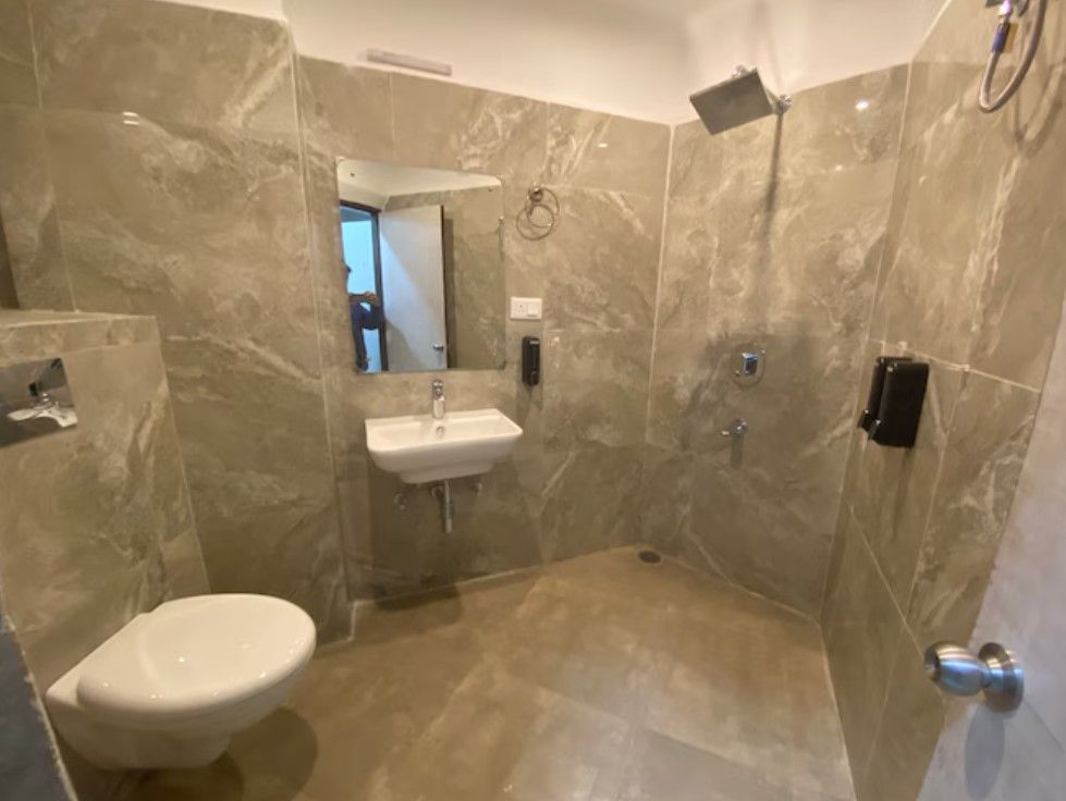 Hotel Abode Shillong- The Residency Air Conditioned Executive Room with Balcony 2