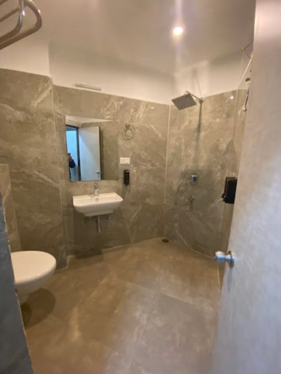 Hotel Abode Shillong- The Residency Air Conditioned Executive Room with Balcony 3