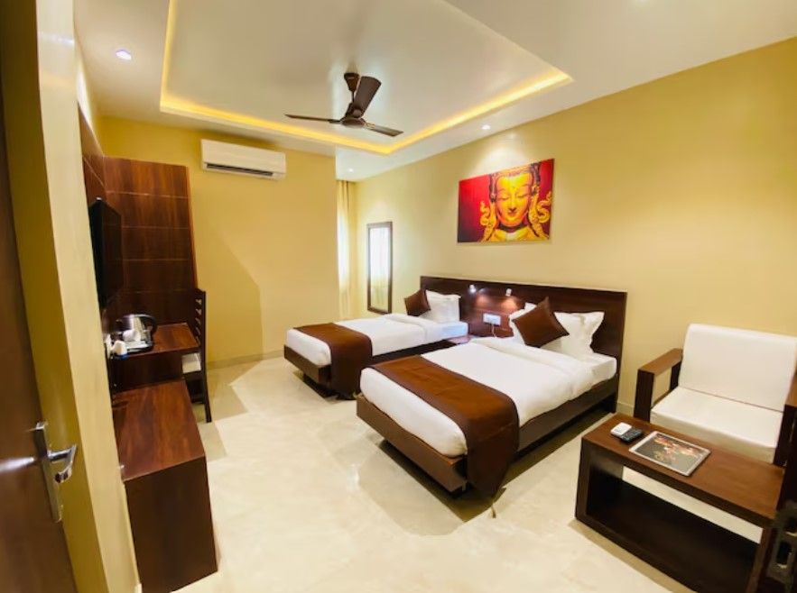 Sangam Banquet And Hotel Deluxe Ac Room