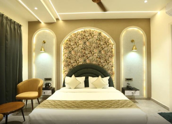 King Room with Balcony