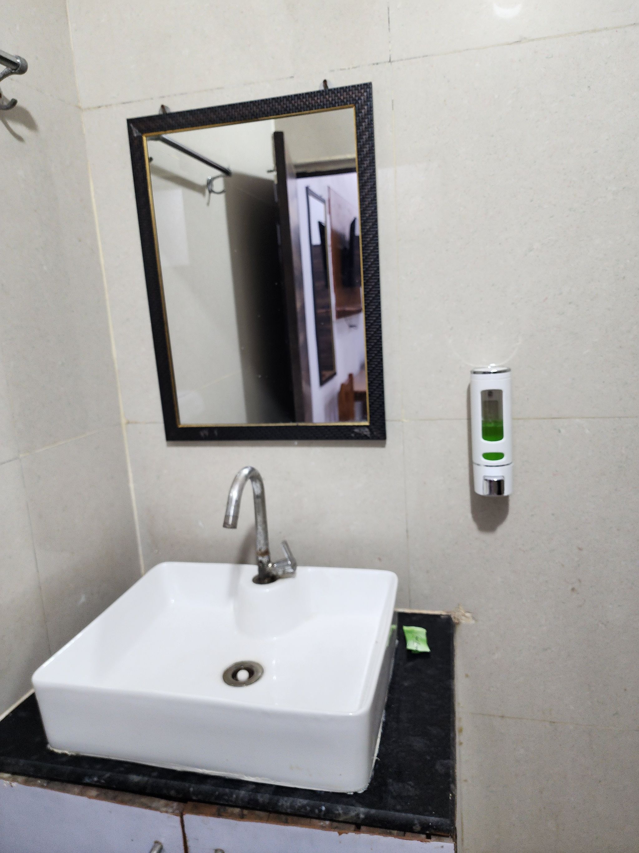 Frolic Hotel Near Sec 52 Noida Metro Station Deluxe Room 2