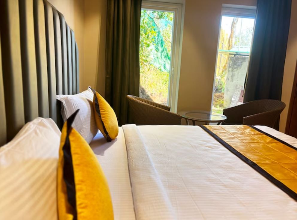 Deluxe Room with Garden Side (No view)