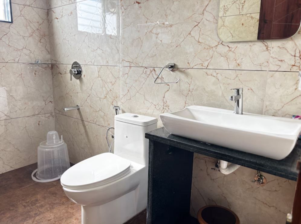 Deluxe Room with Balcony (Side view)