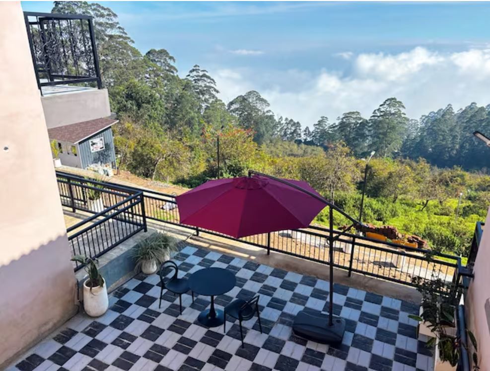 Deluxe Room with Balcony (Side view)