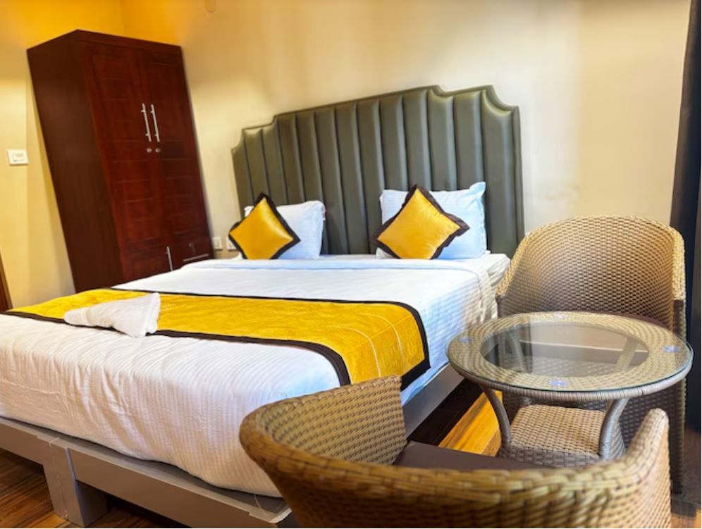 Deluxe Room with Garden Side (No view)