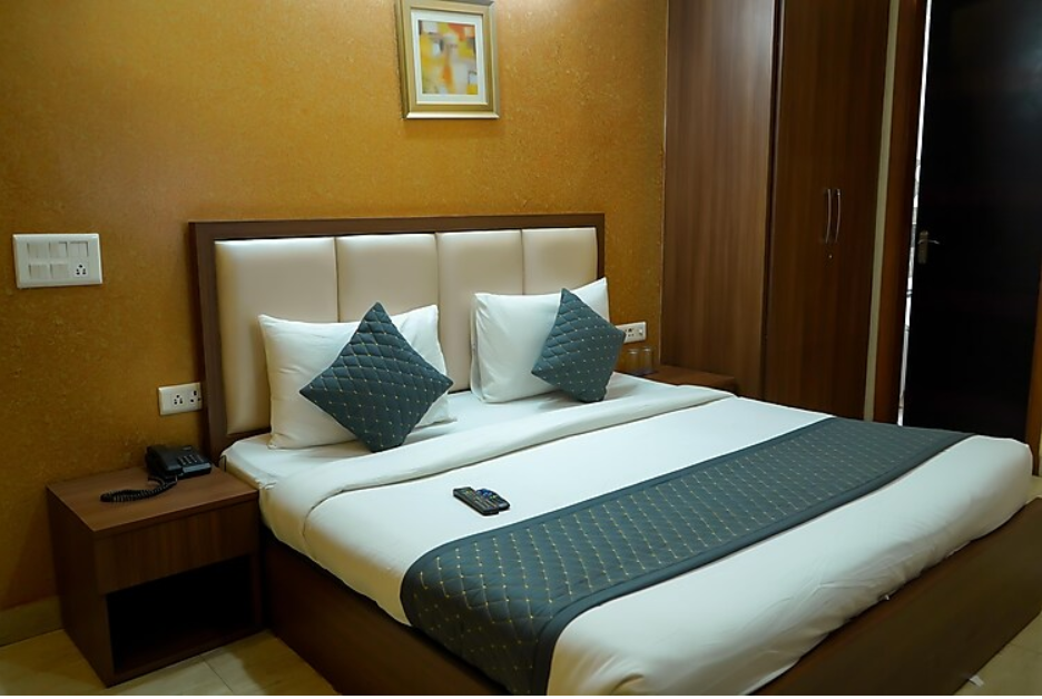 Super Deluxe With Wi-Fi