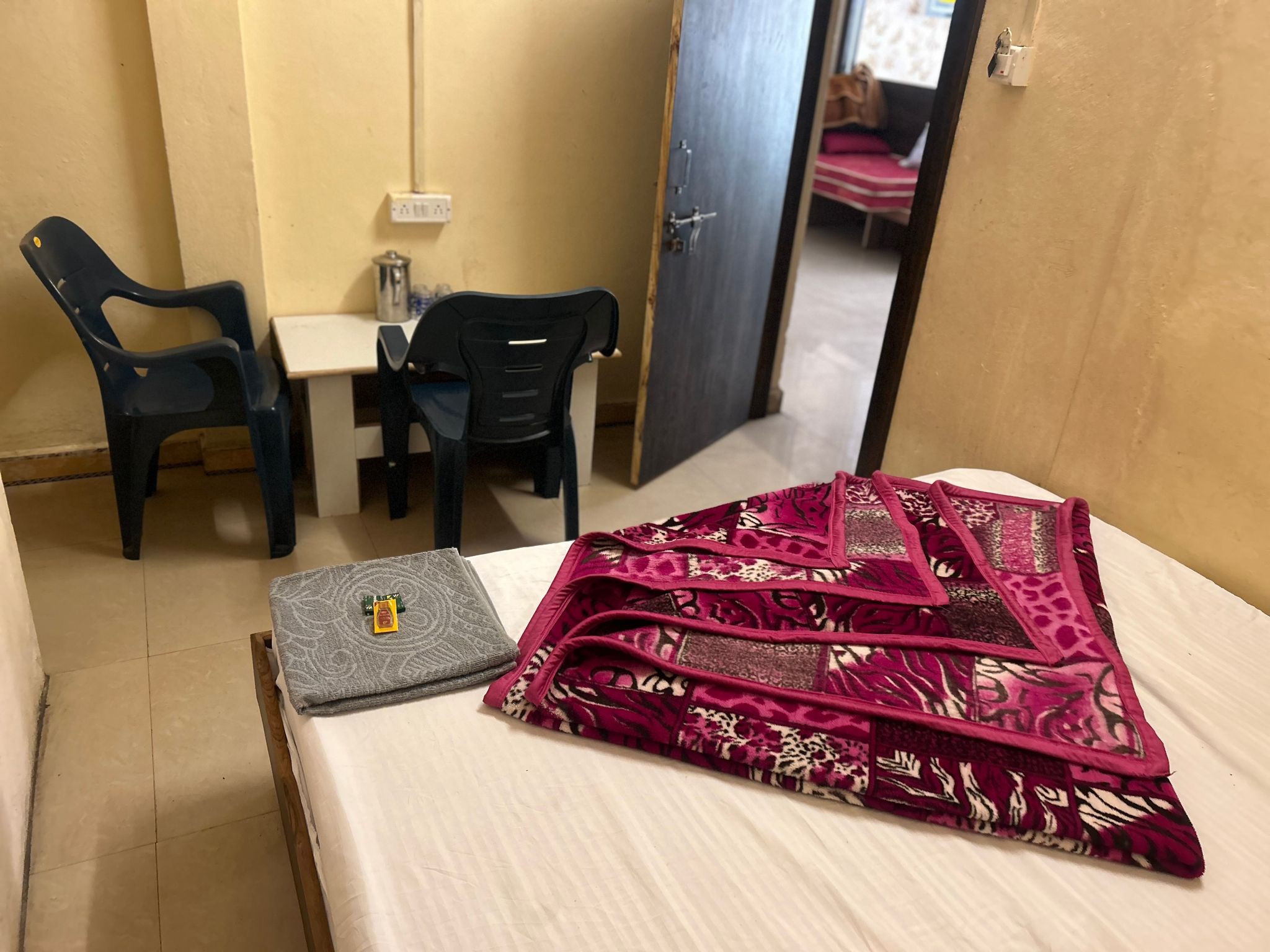 Hotel Mahakal Vishram Double Bed Non Ac room 3