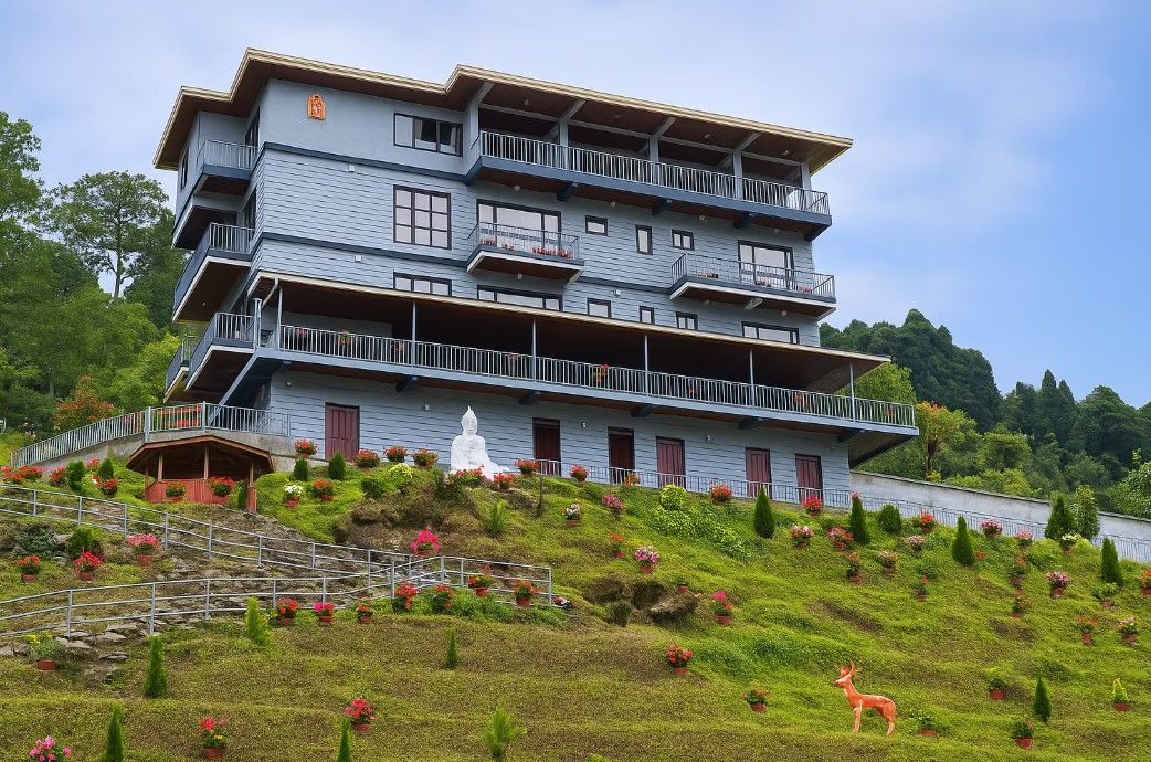 Summit Enigma Resort & Spa