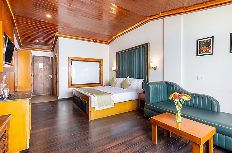 Summit North Star Hotel Premium View Room 3